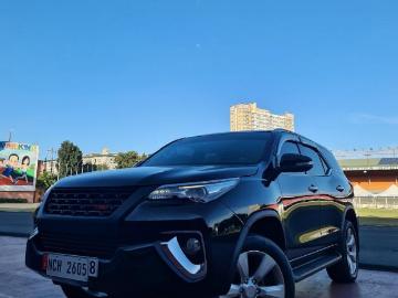Toyota fortuner selling black toyota fortuner 2016 in marikina Toyota fortuner selling black toyota fortuner 2016 in marikina
