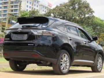 Toyota harrier 2014 petrol toyota harrier 2014 model excellent condition Toyota harrier 2014 petrol toyota harrier 2014 model excellent condition