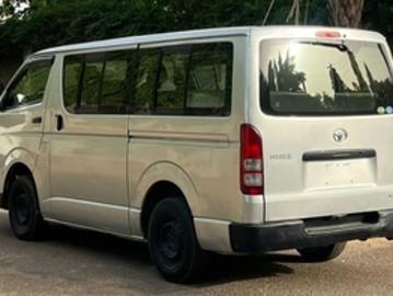 Toyota hiace 2010 toyota hiace 2010 automatic