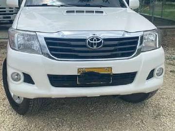 Toyota hilux 2012 diesel venta camioneta toyota doble cabina hilux 2500 cc 4x2 mecanica fu...