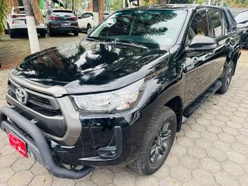 Toyota hilux 2023 gasolina 2023 toyota hilux cabina doble sr Toyota hilux 2023 gasolina 2023 toyota hilux cabina doble sr