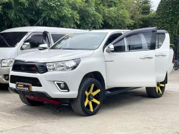 Toyota hilux selling white toyota hilux 2017 in quezon Toyota hilux selling white toyota hilux 2017 in quezon