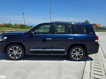 Toyota land cruiser 2019 motorin utilizat toyota land cruiser 2019 93 000 eur 28 000 km au... Toyota land cruiser 2019 motorin utilizat toyota land cruiser 2019 93 000 eur 28 000 km au...
