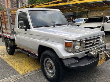 Toyota land cruiser gasolina toyota land cruiser 4 5 estacas 2008 Toyota land cruiser gasolina toyota land cruiser 4 5 estacas 2008