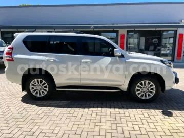 Toyota land cruiser prado 2017 petrol toyota land cruiser prado Toyota land cruiser prado 2017 petrol toyota land cruiser prado