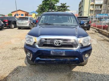 Toyota tacoma 2006 petrol buy used toyota tacoma blue car in lagos state carnaija