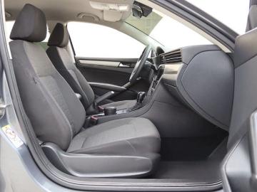 Volkswagen passat 2020 gasoline volkswagen passat 2020 car gulf model in excellent conditi... Volkswagen passat 2020 gasoline volkswagen passat 2020 car gulf model in excellent conditi...
