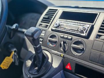 Volkswagen transporter 2006 diesel volkswagen transporter caravelle 2 5 tdi auten agare xf...