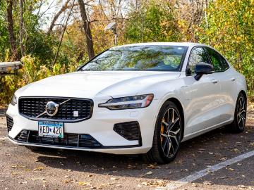Volvo s60 2023 gasoline 2023 volvo s60 t8 polestar engineered Volvo s60 2023 gasoline 2023 volvo s60 t8 polestar engineered