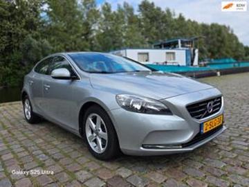 Volvo v40 2013 benzine volvo v40 1 6 t3 momentum 3e eigenaar dealer onderhouden airco crui... Volvo v40 2013 benzine volvo v40 1 6 t3 momentum 3e eigenaar dealer onderhouden airco crui...