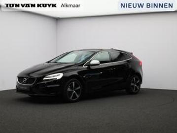 Volvo v40 2019 benzine volvo v40 t3 polar sport r design pan dak harman kardon park assist... Volvo v40 2019 benzine volvo v40 t3 polar sport r design pan dak harman kardon park assist...