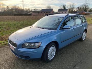 Volvo v50 2005 diesel volvo v50 2 0d 136 pk euro 4 set winderbanden met velg Volvo v50 2005 diesel volvo v50 2 0d 136 pk euro 4 set winderbanden met velg