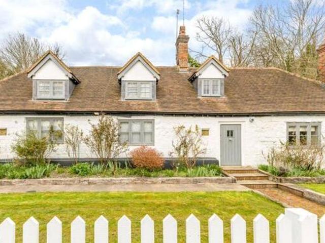 House for sale in Lunnon, Buckinghamshire