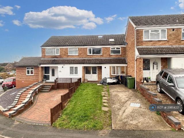 House for rent in The Ronkswood, Worcester