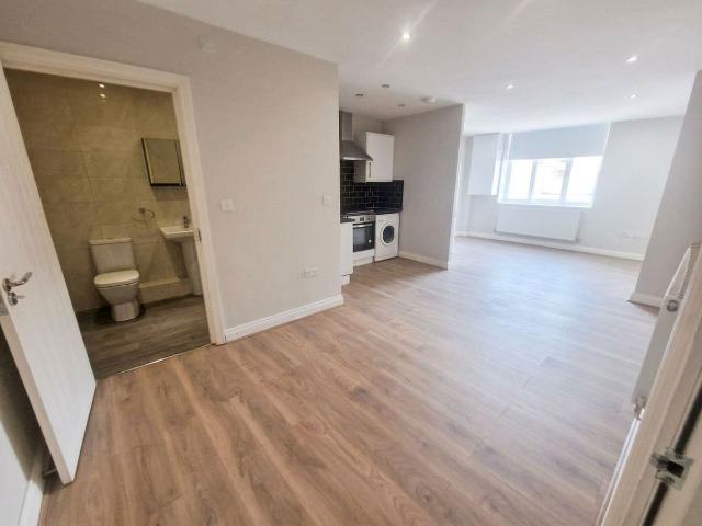 Studio for rent in Midway, Kent
