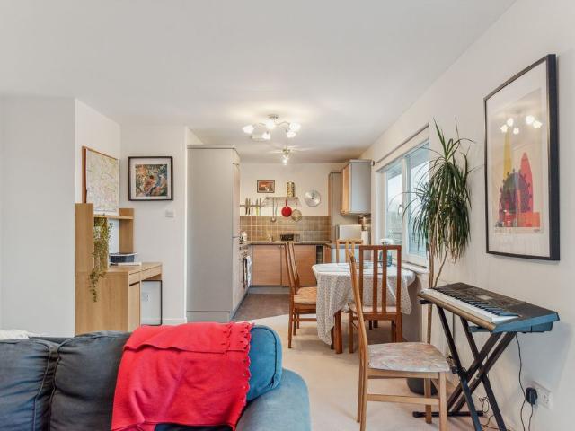 Apartment for rent in Thornwood, Whiteinch