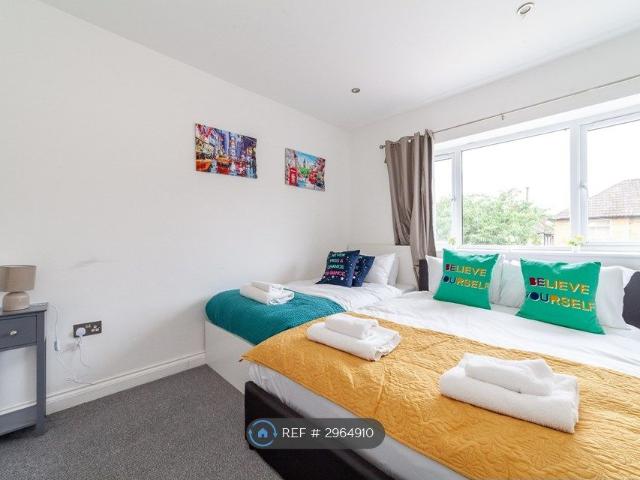 House for rent in Kidbrooke, Greater London