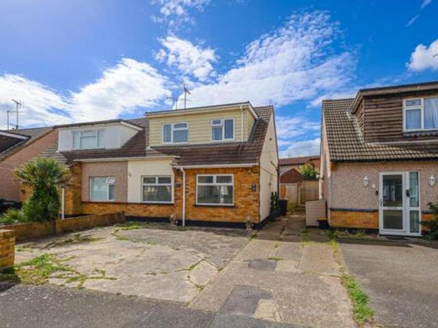 House for sale in Stroud Green, Barling