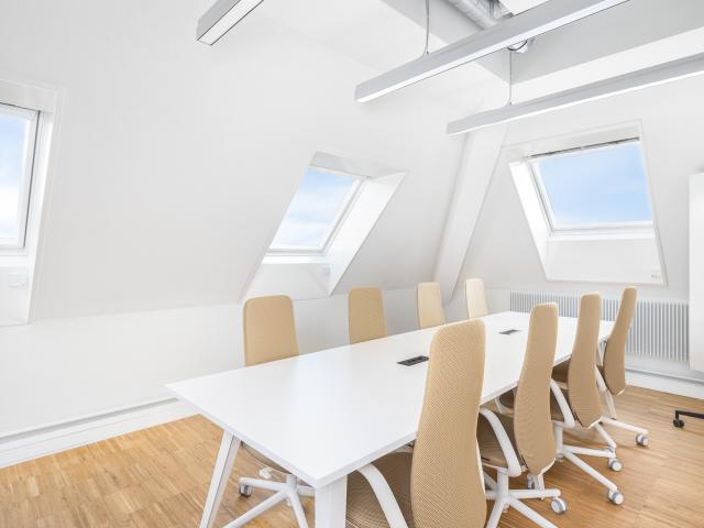 Büro mieten in Einigen, Zürich