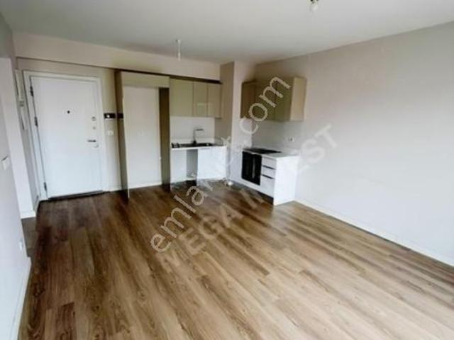 Sur Yapı Antalya Kentsel Dönüşüm İnşaat Alanı, Kepez içerisinde kiralık mülk