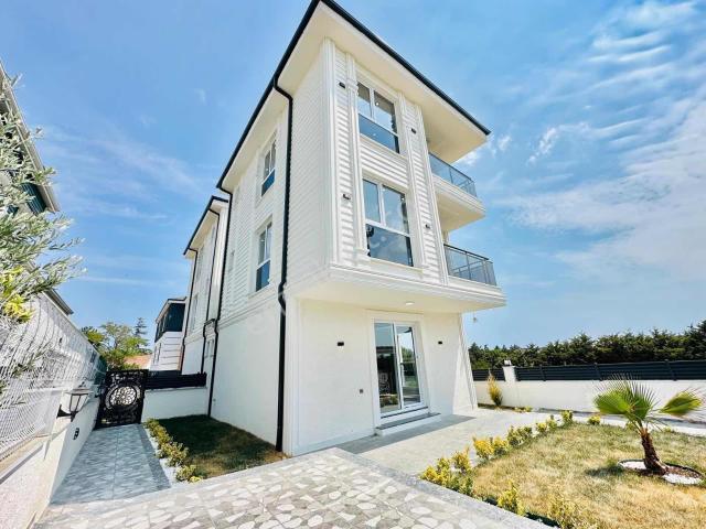 Yeniçiftlik Mahallesi, Marmaraereğlisi içerisinde satılık Villa