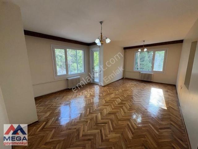 Kadiköy, İstanbul içerisinde kiralık mülk