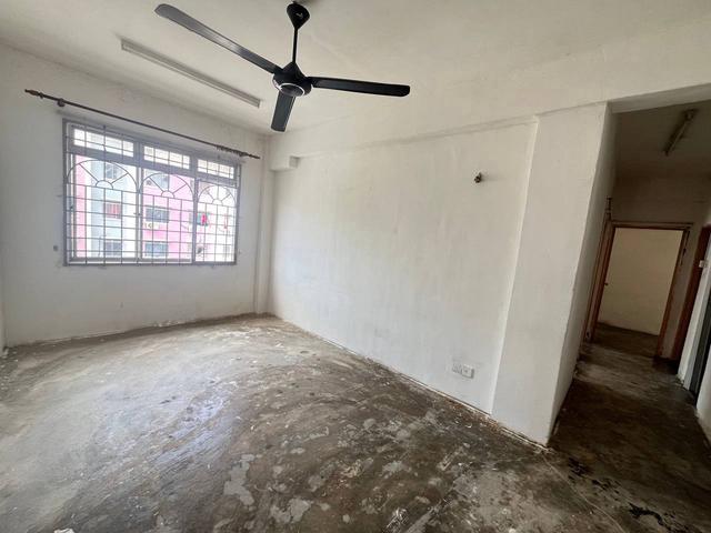 Apartment for sale in Tanjong Sepat, Selangor