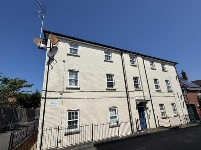 House for sale in Chancellor Park, Chelmsford