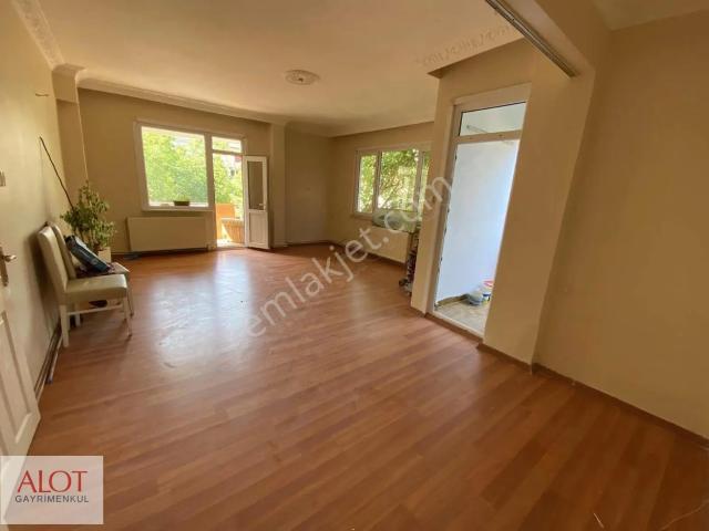 Üsküdar, İstanbul içerisinde kiralık mülk