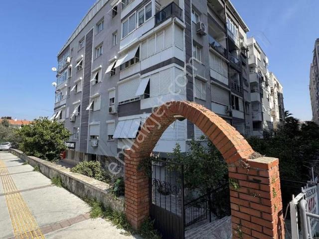 Konak, İzmir içerisinde satılık mülk