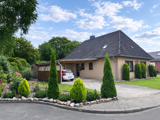Villa kaufen in Halstrup, Westerstede