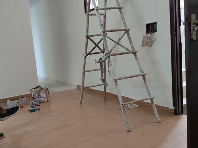 Flat for rent in Deri