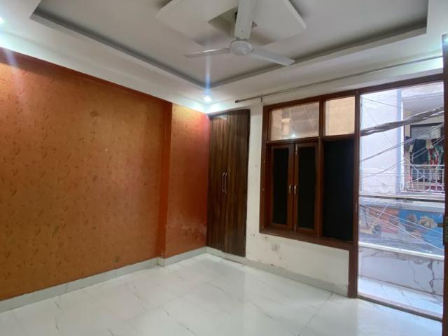 Property for rent in Deri