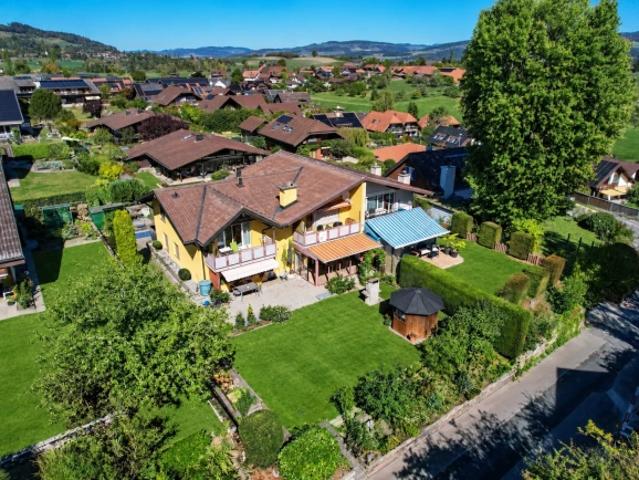 Mehrfamilienhaus kaufen in Noflen BE, Kirchdorf (BE)