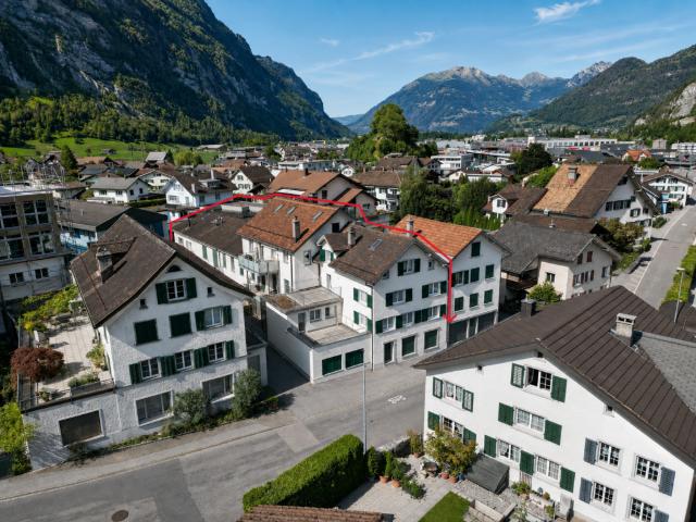Mehrfamilienhaus kaufen in Netstal, Glarus