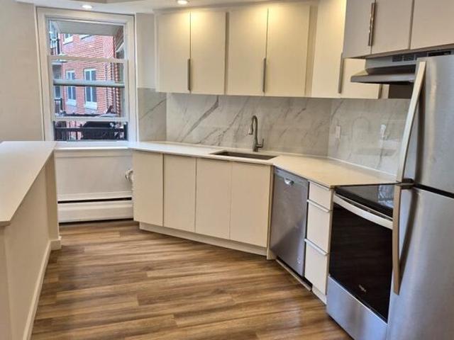 Apartment for rent in Côte-des-Neiges–Notre-Dame-de-Grâce, Montréal