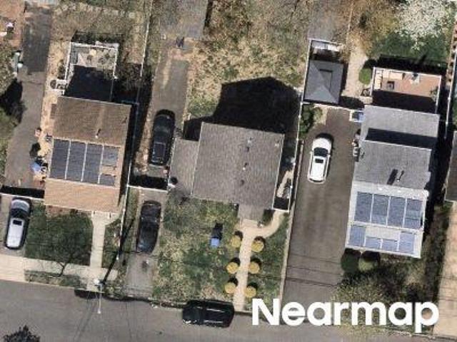 House for sale in Avenel, New Jersey