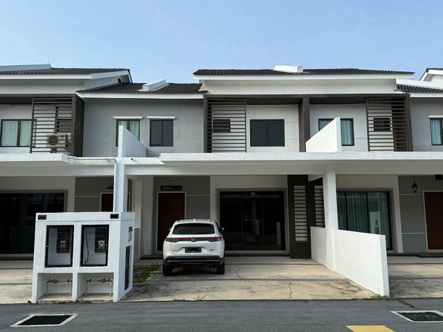 Terraced House for sale in Wellesley, Penang