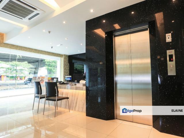 Shop for sale in Malaka