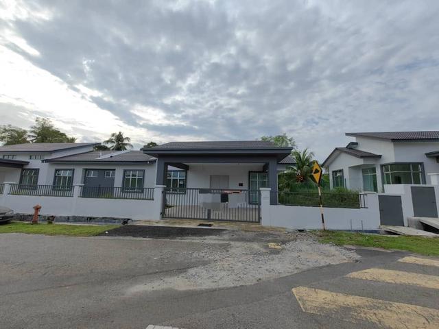 Residential House for sale in Malaka