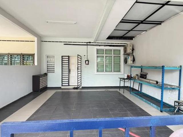 Terraced House for sale in Malaka