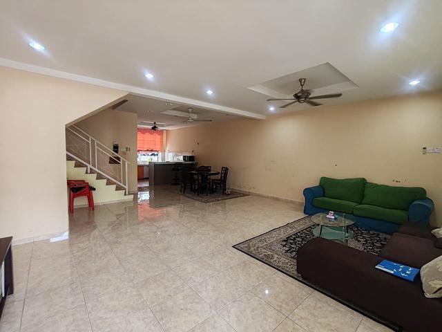 Terraced House for rent in Malaka