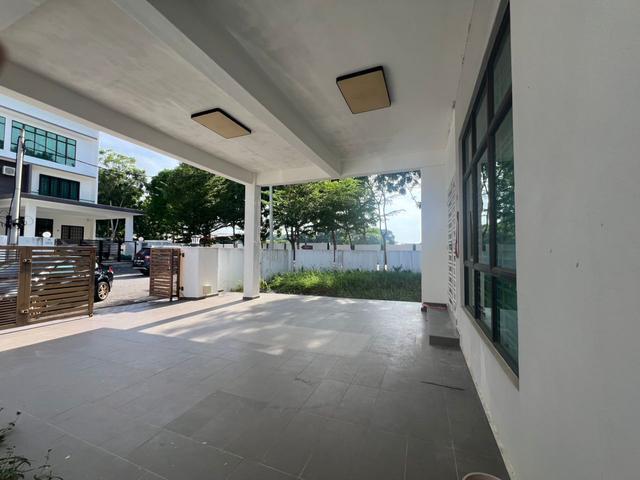 Terraced House for sale in Malaka