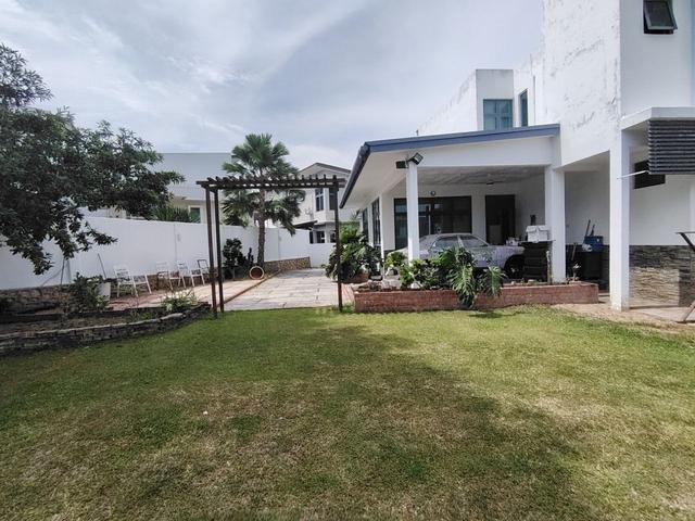 Bungalow for sale in Malaka