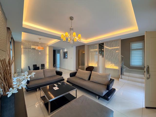Residential House for sale in Malaka