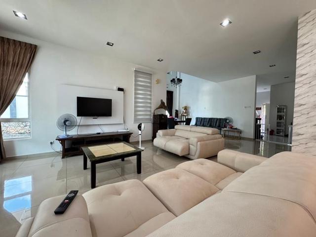 Residential House for sale in Malaka