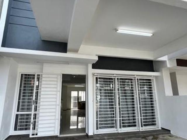 Terraced House for rent in Malaka