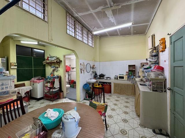 Terraced House for sale in Malaka