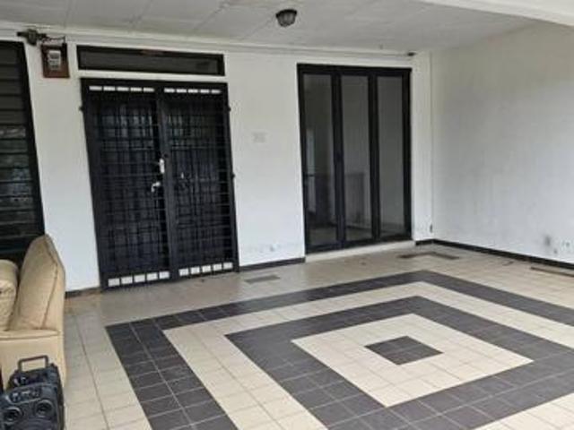 Terraced House for rent in Malaka