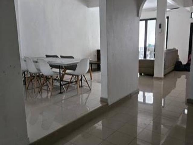 Terraced House for sale in Malaka